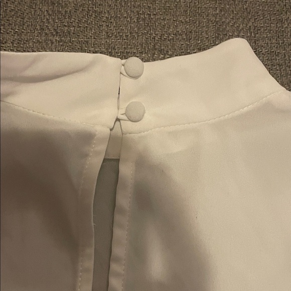 WAYF White Ruffle Blouse XS - Picture 3 of 3